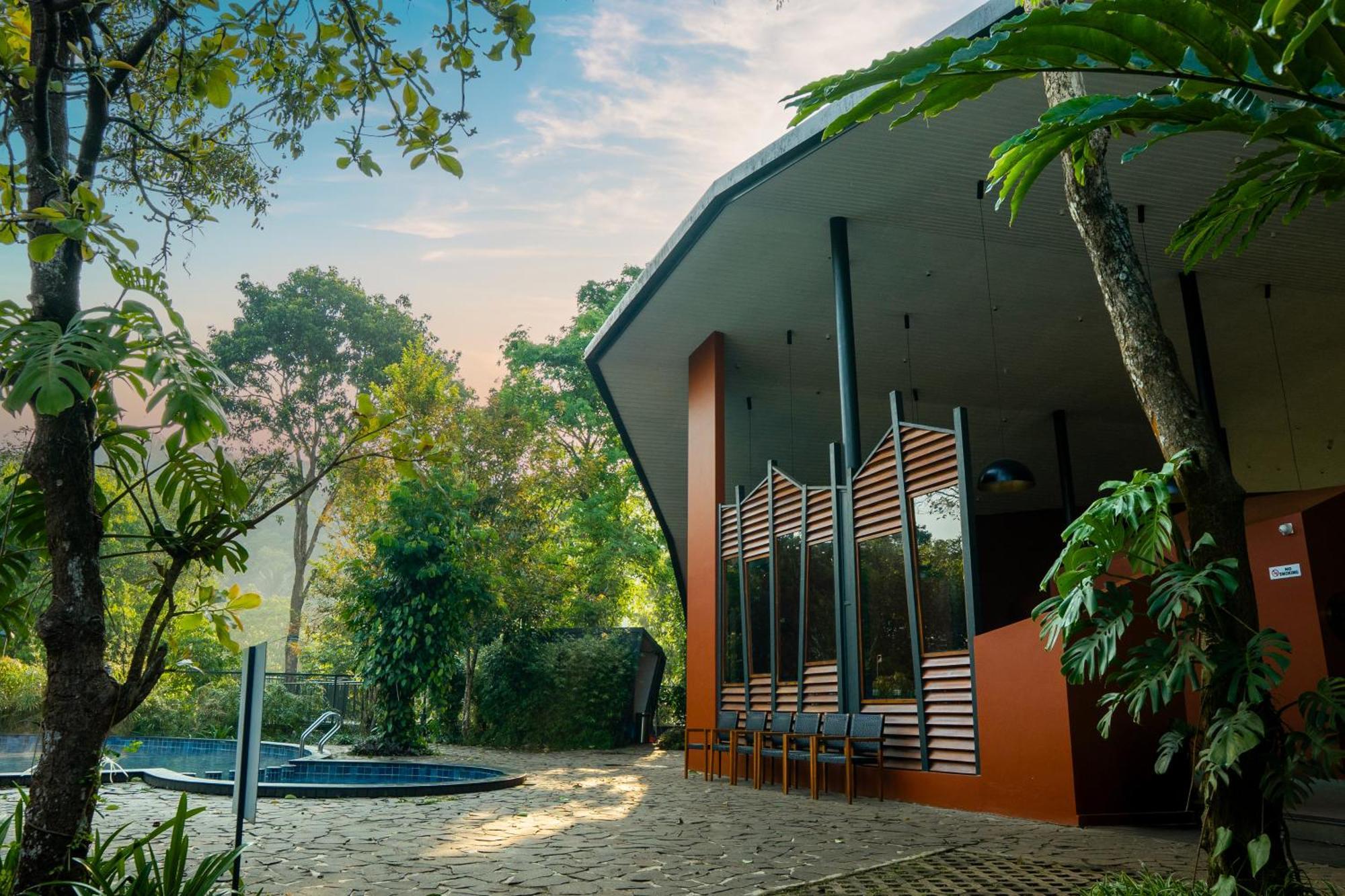 Vyna Hillock Resort And Spa Vythiri Bagian luar foto