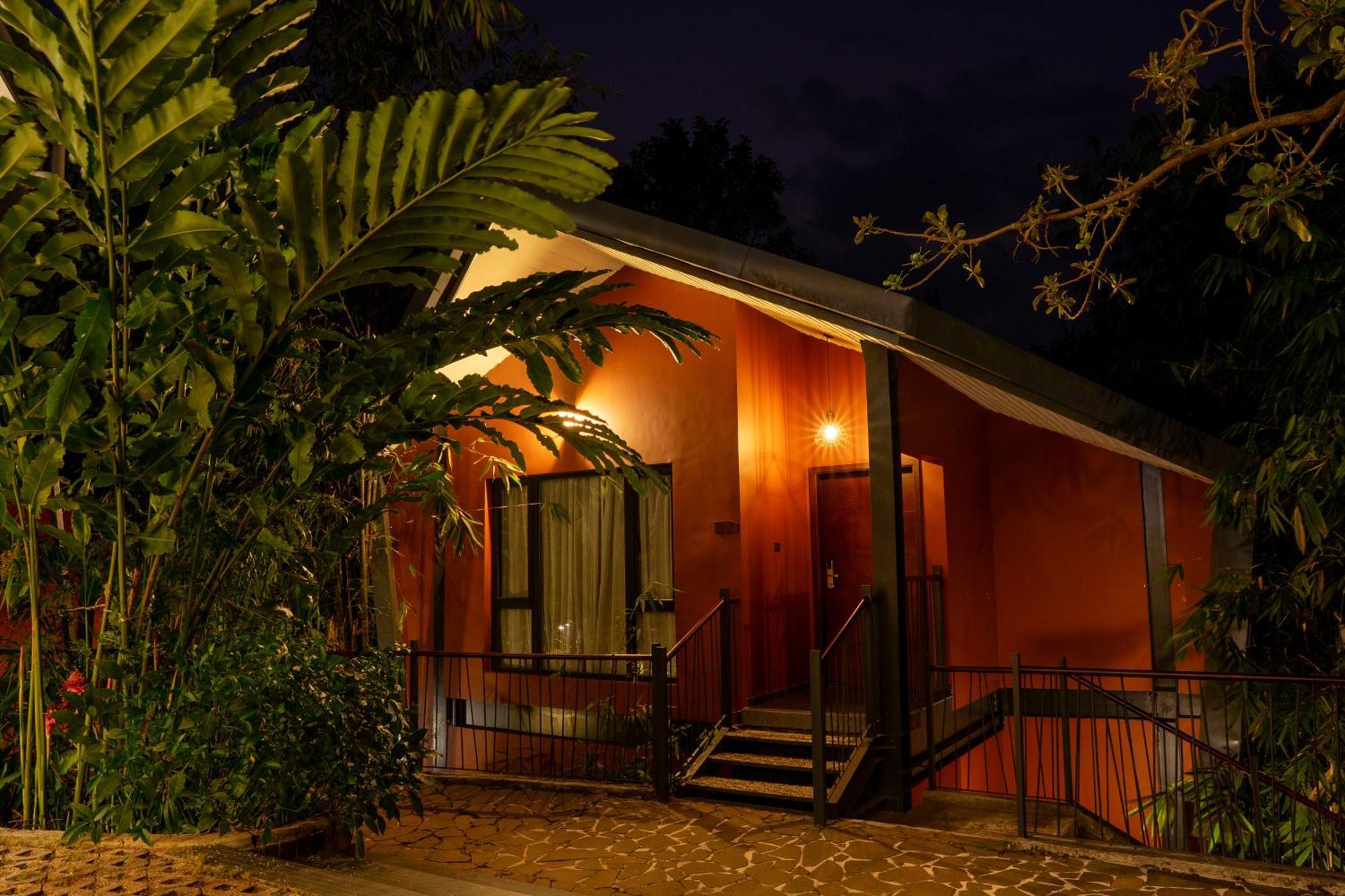 Vyna Hillock Resort And Spa Vythiri Bagian luar foto